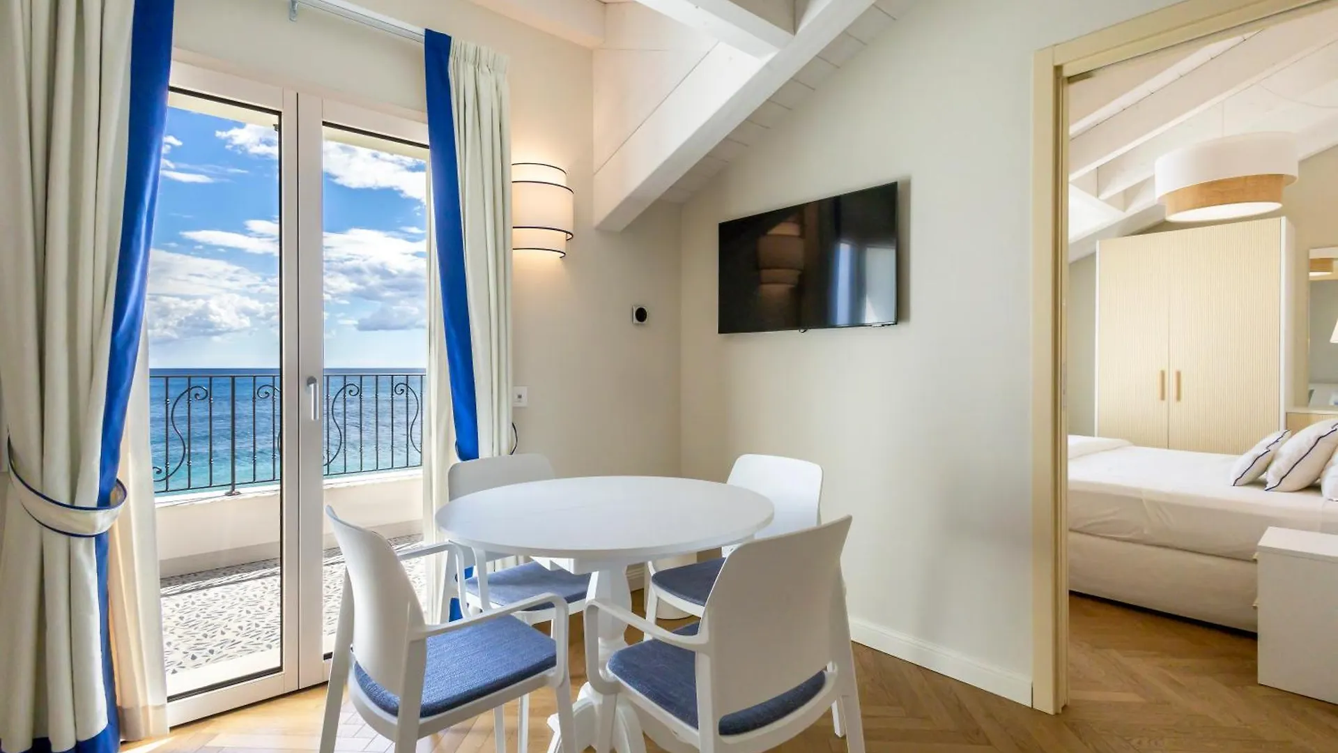 A'Mare Luxury Apartments Pietra Ligure