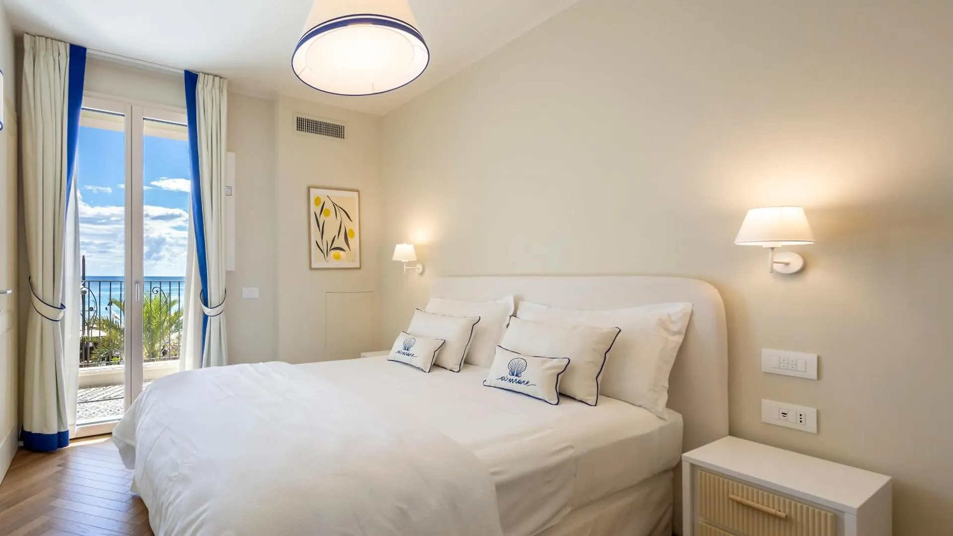A'Mare Luxury Apartments Pietra Ligure 0*,  Italia